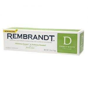 5. REMBRANDT D 美白牙膏 綠管／74g