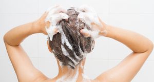建議挑選洗浄成分較溫和的「氨基酸系洗髮精」