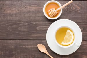 為什麼加入蜂蜜或檸檬後，茶的顏色會改變呢？