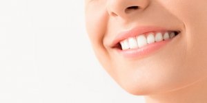 預防口臭，改善牙周病所引起的症狀